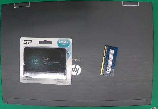 hp EliteBook 8540w SSD換装とメモリ取付